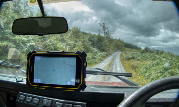 Điều hướng offroad với FOX & GPS từ Navigattor